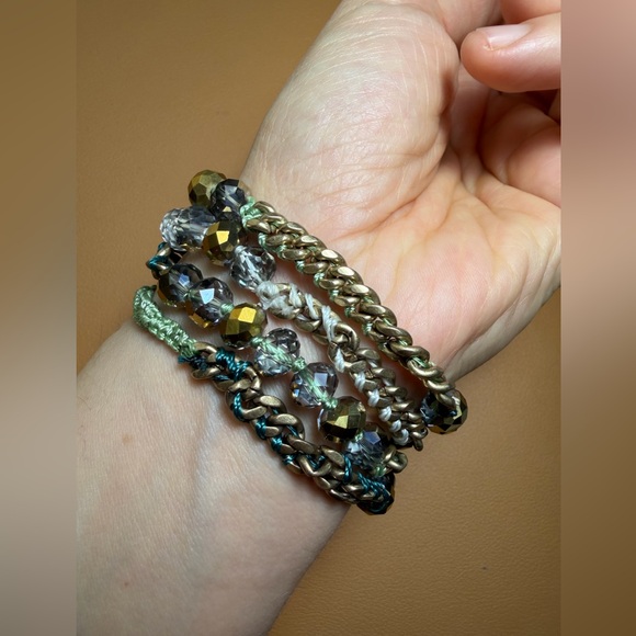 CHLOE + ISABEL Green Gold Multi-Wrap Bracelet - Picture 3 of 9